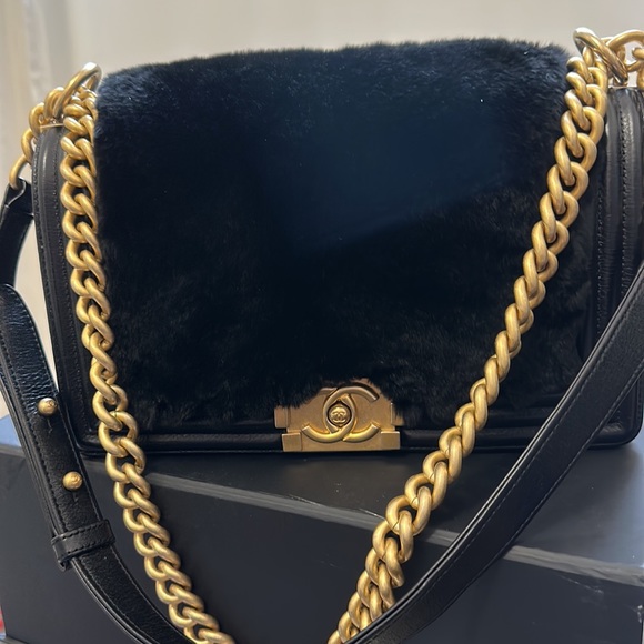 *LIMITED EDITION* Chanel Orylag Rabbit Fur Calfskin Medium Boy Bag - Picture 3 of 5